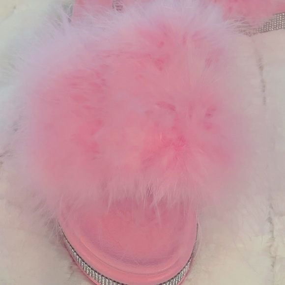 SALE !  PINK AZALEA WANG FUR SLIDES WITH RHINESTONE 10 - Picture 3 of 5